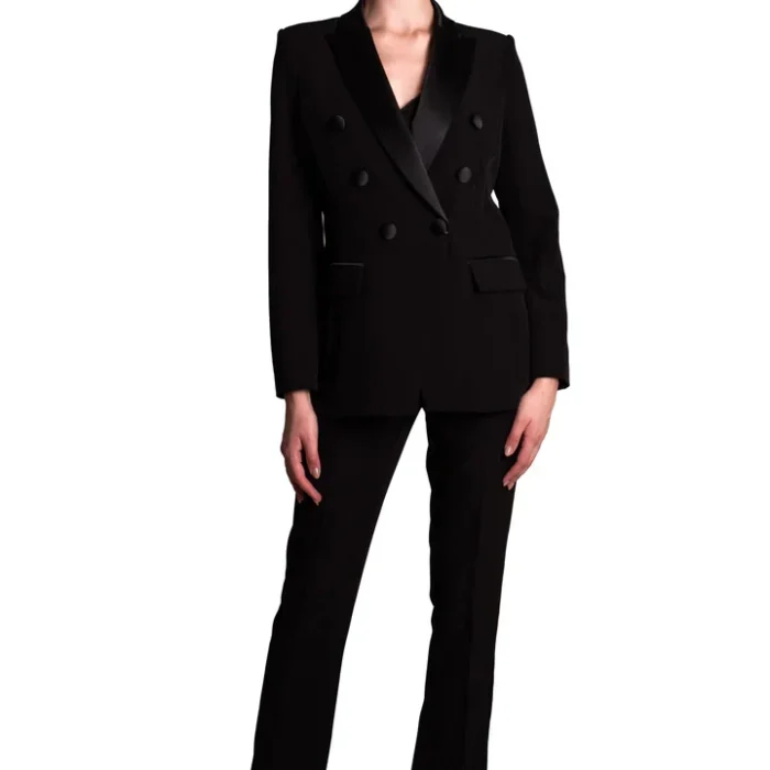 Tailleur pantalone a doppiopetto con revers lucidi CLO'