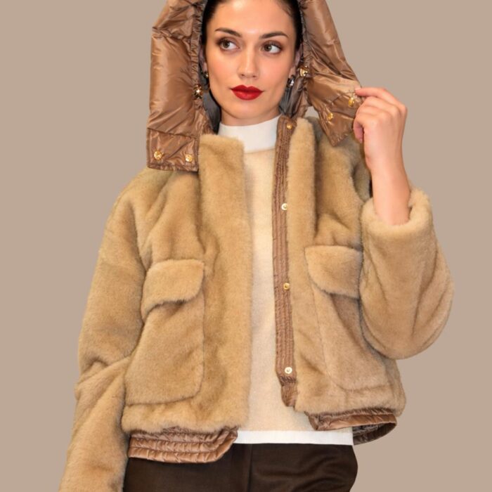 Ecopelliccia con cappuccio in nylon VIOLANTI
